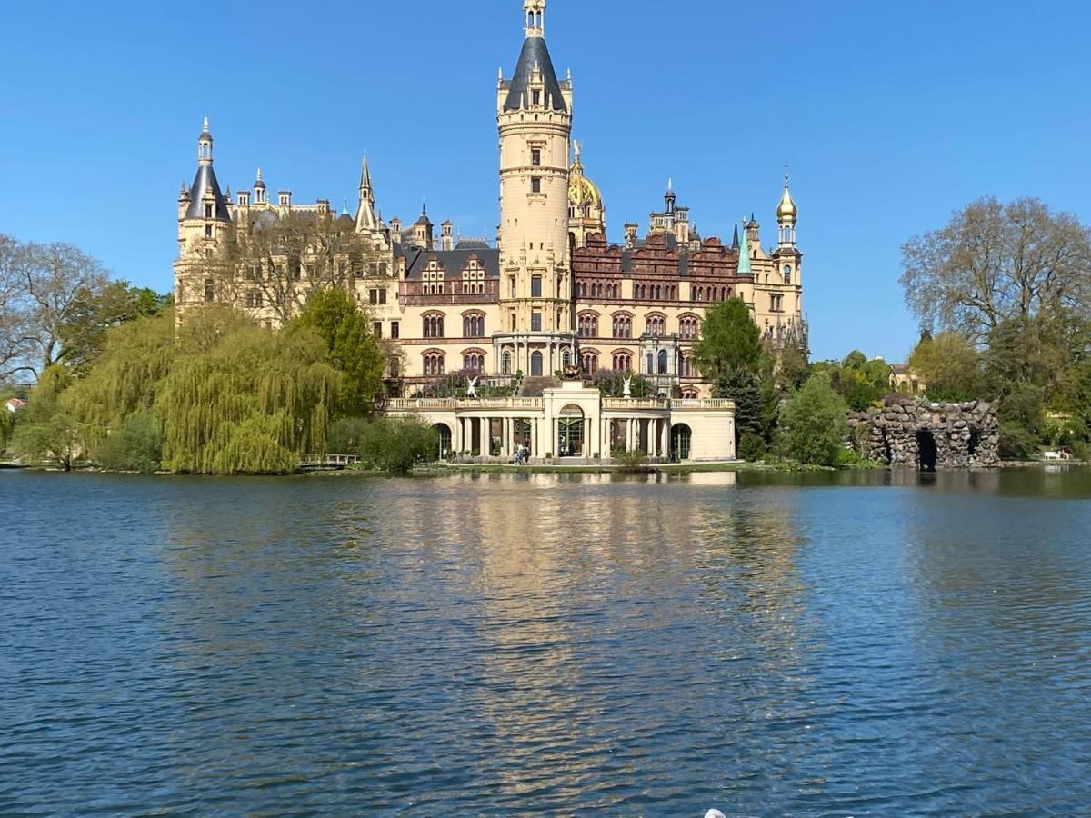 Stilvolle Ferienwohnung In Der Naehe Von Schwerin Dummer Eksteriør bilde